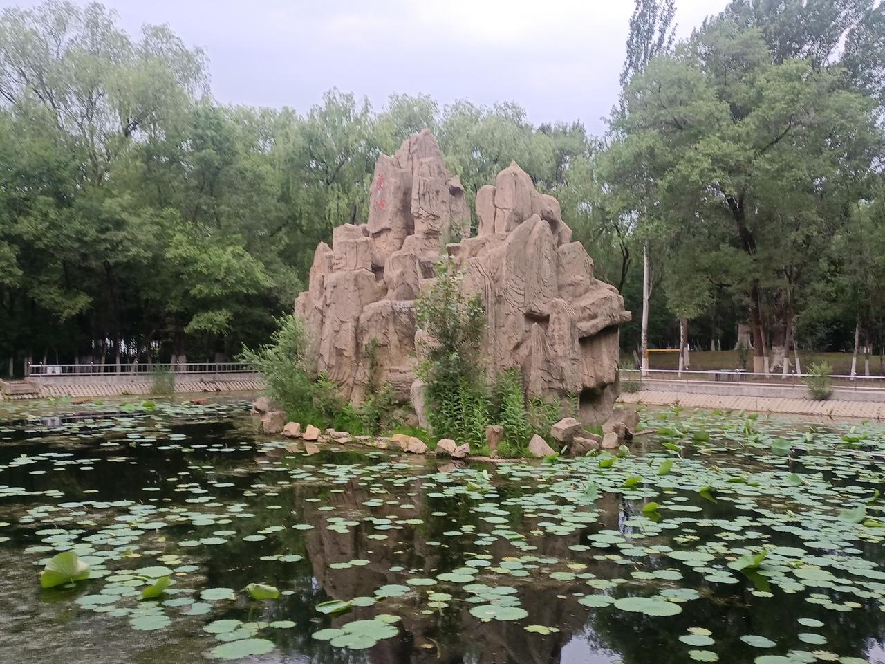 男女能否发生不正当关系，基本上取决于女方。那些偷腥的，出轨的，搞婚外情的，只要女