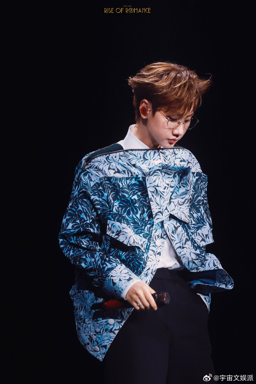 汪苏泷在最大的尖叫声中开启罗曼前传汪苏泷在尖叫声中开启罗曼前传当距离足够近，全世