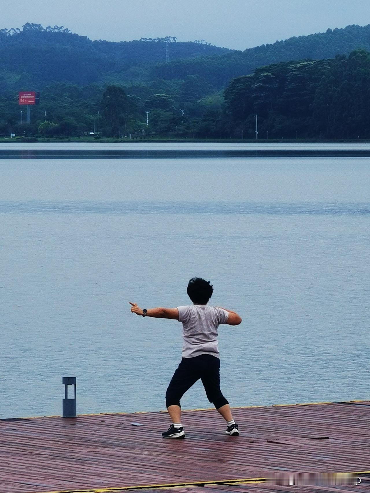 生命在于运动。

带定位晒今日生活
我的今日状态：😁轻松愉快
我这里的天气：?