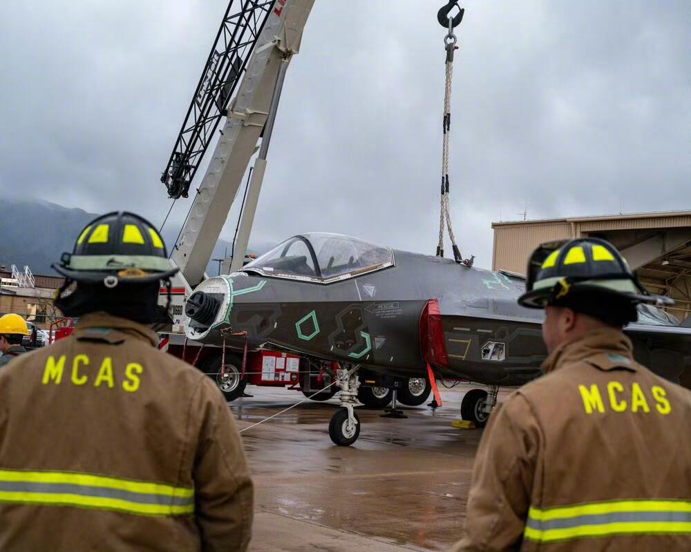 霉军接收了至少6架没有雷达的F-35战斗机。新的AN/APG-85雷达造不出来，