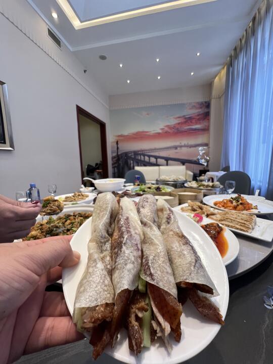 大连吃到了大董烤鸭！巨香！！