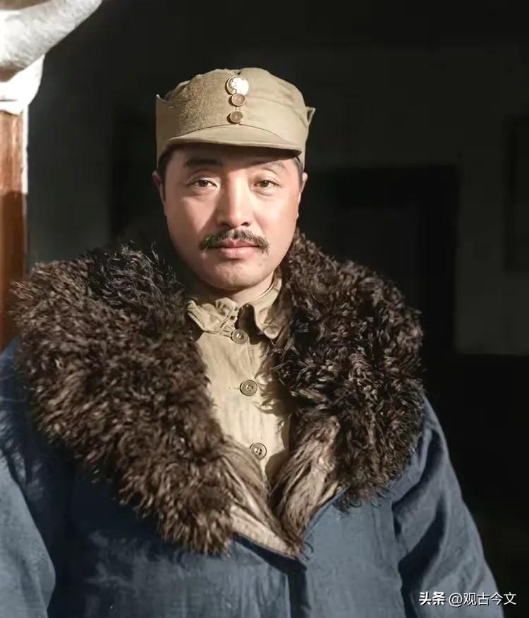 一组贺龙元帅的高清修复照片。他是南昌起义的总指挥，是人民军队的核心创建人物之一，