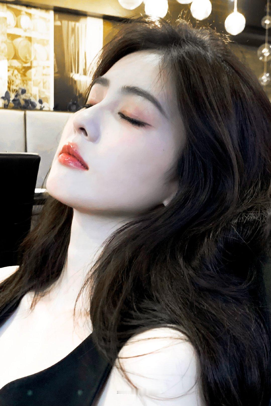 白鹿 🥀白鹿王韵娜🥀白鹿开到荼蘼时光会善待认真生活的人，愿阿妍永远被温柔与善