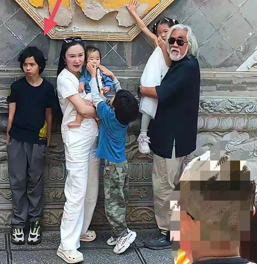 感觉杜星霖有点不善良，大儿子马丁，看着可怜又孤独，如果有爸爸保护一定生活的很开心