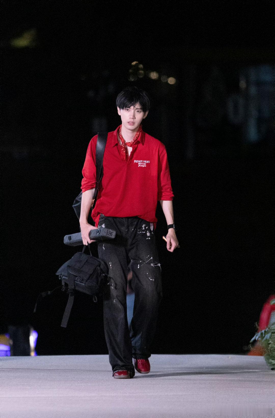 湖南卫视连发15条周翊然湖南卫视考古周翊然 一口气刷完15条物料，才发现周翊然综