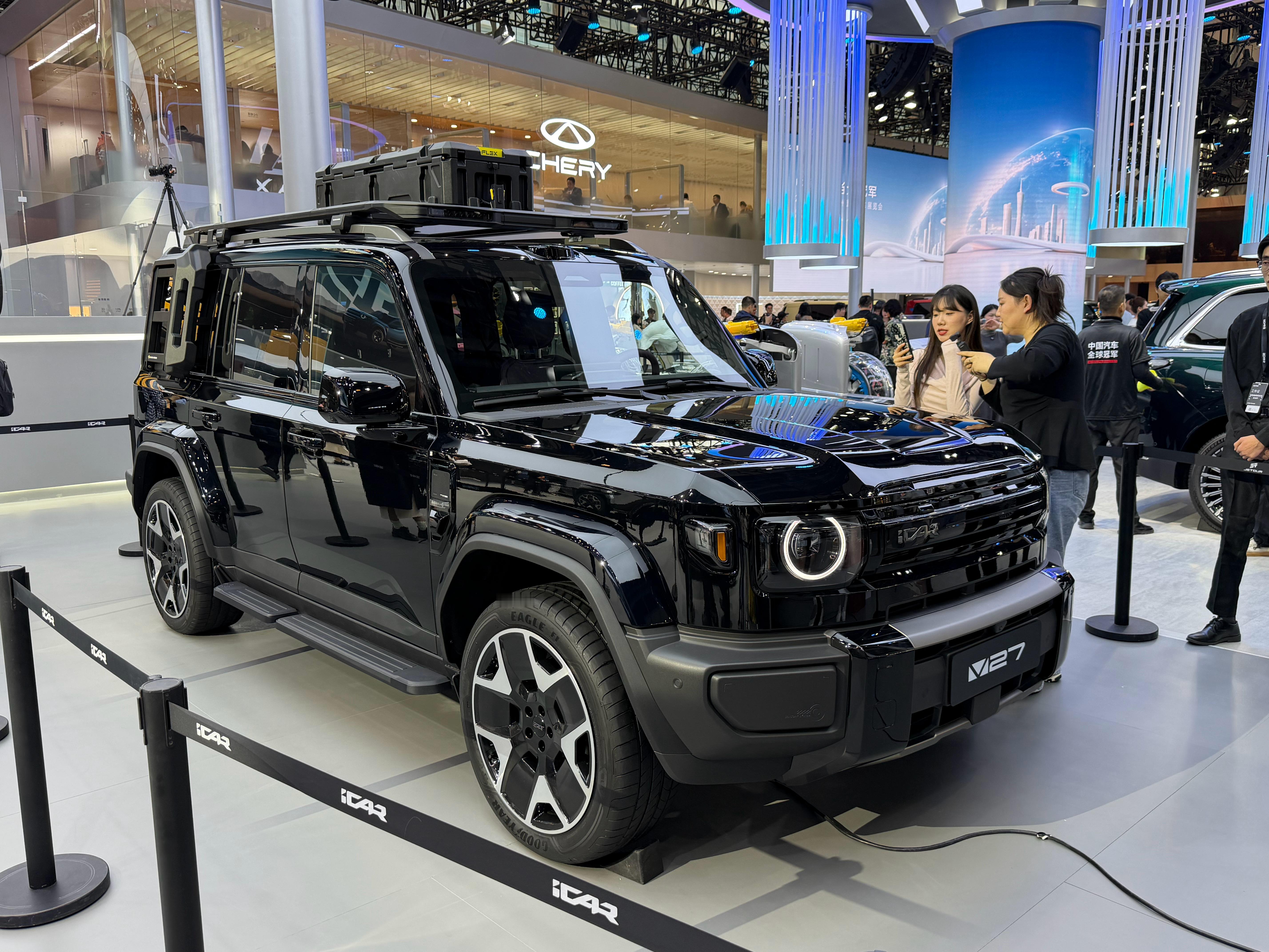 今年广州车展上iCAR V27确实是一款值得期待的车型外观走的是硬派SUV路线，