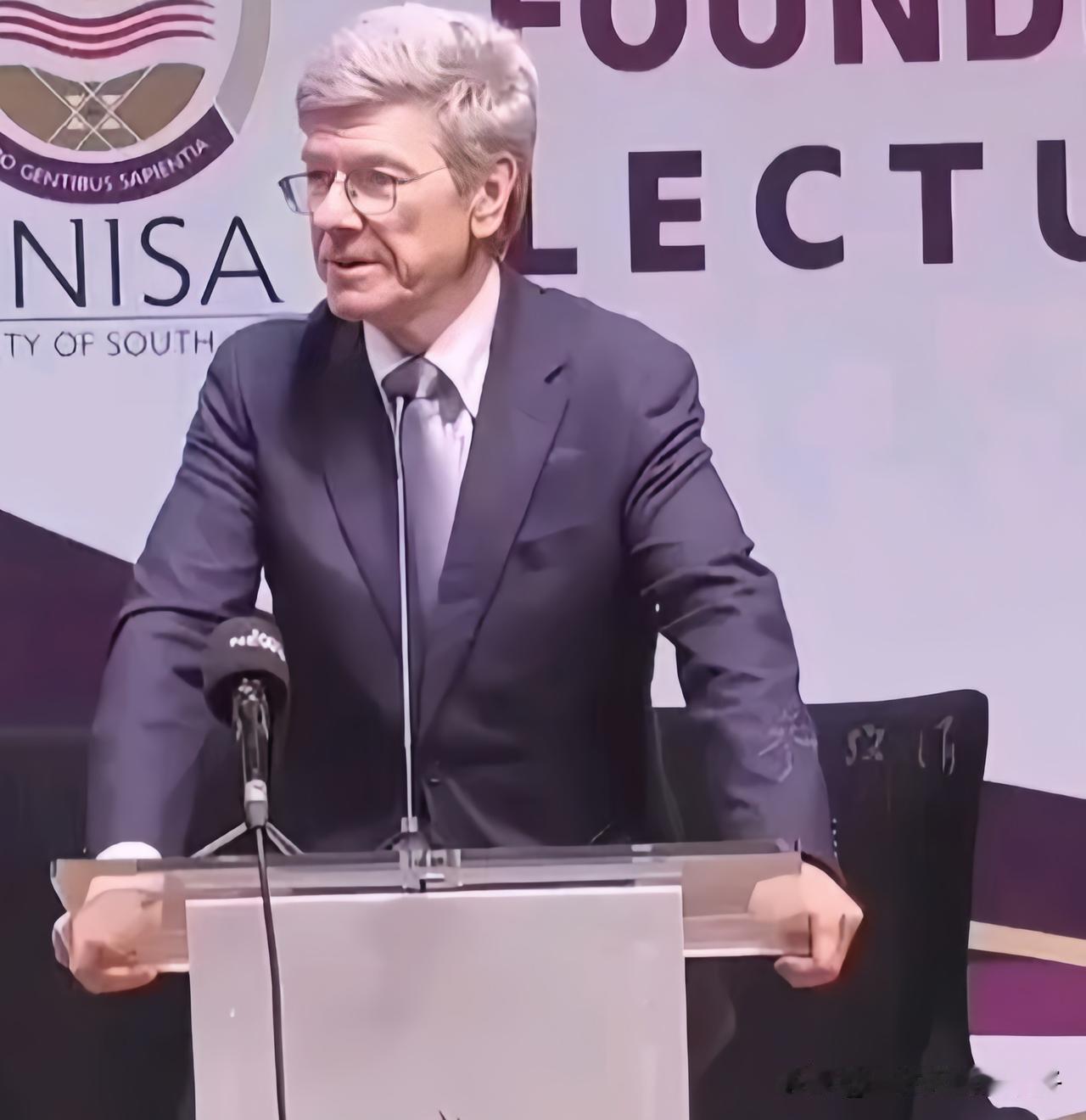 有点意思，美方那个芯片松绑方案，居然没下文了。
据说那边精心设计了台阶，特意放宽