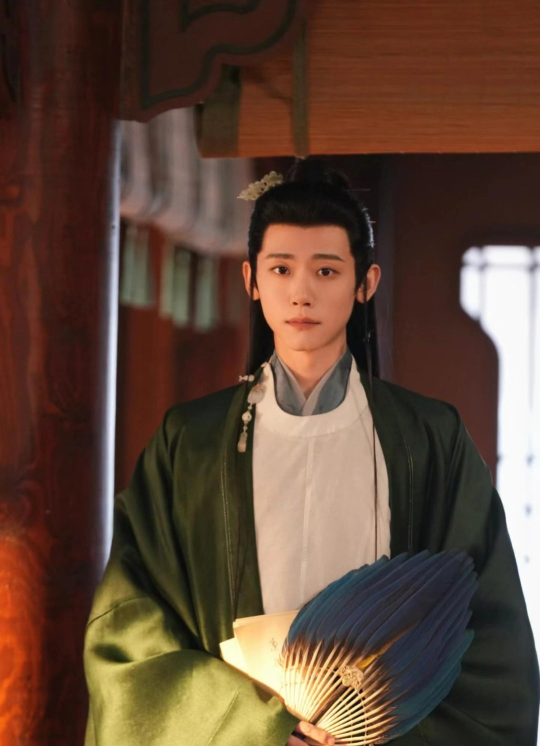 李卿在逐玉里演公孙鄞李卿逐玉演公孙鄞 一边心疼公孙鄞，一边被现实瓜砸懵，属实是猝