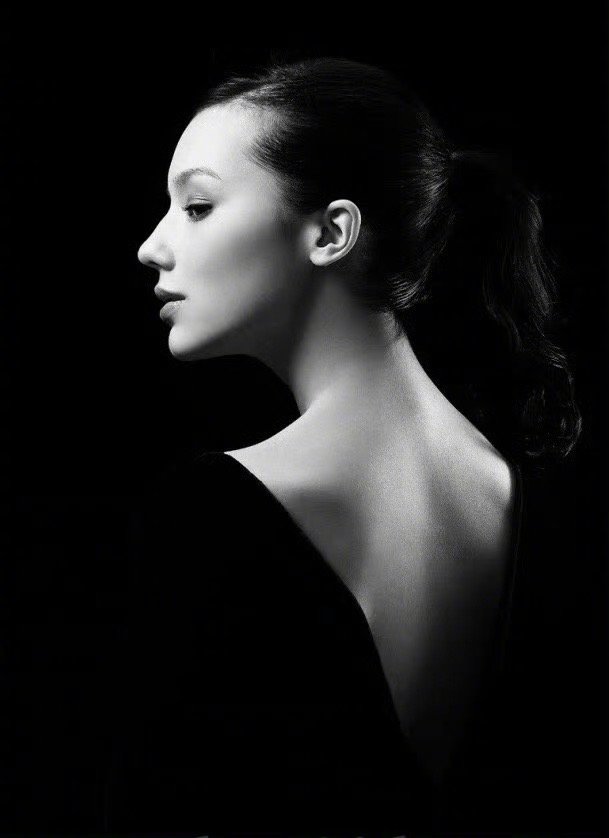 嘴巴上的沉默只是一般性才能，连内心也是沉默的，这是最卓越的才华。——《半山文集》