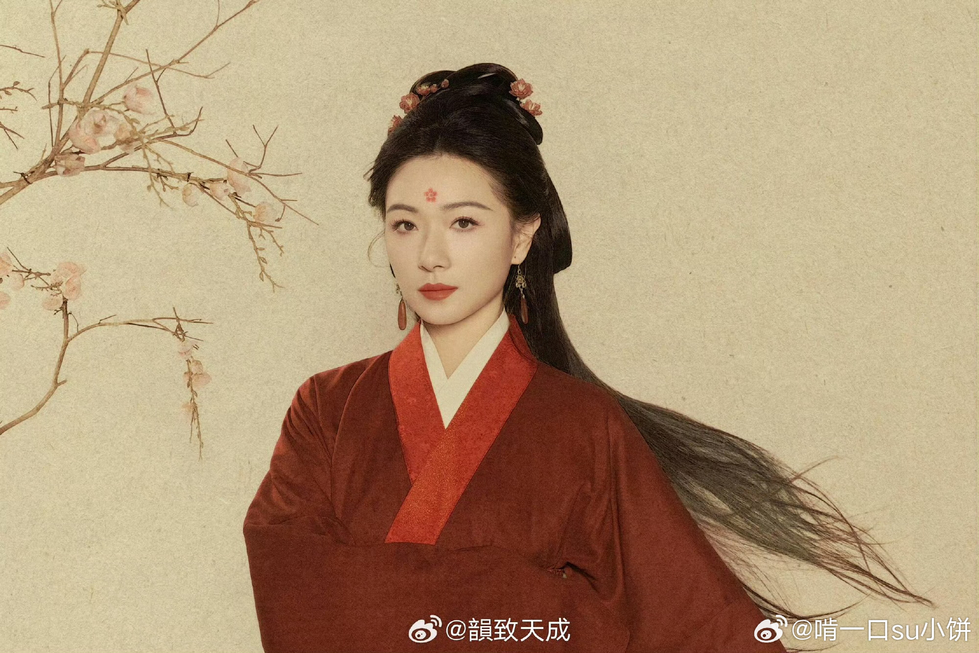 万茜唐宫仕女图万茜笔下的小世界发布会看点十足，万茜手持MatePad Pro 1