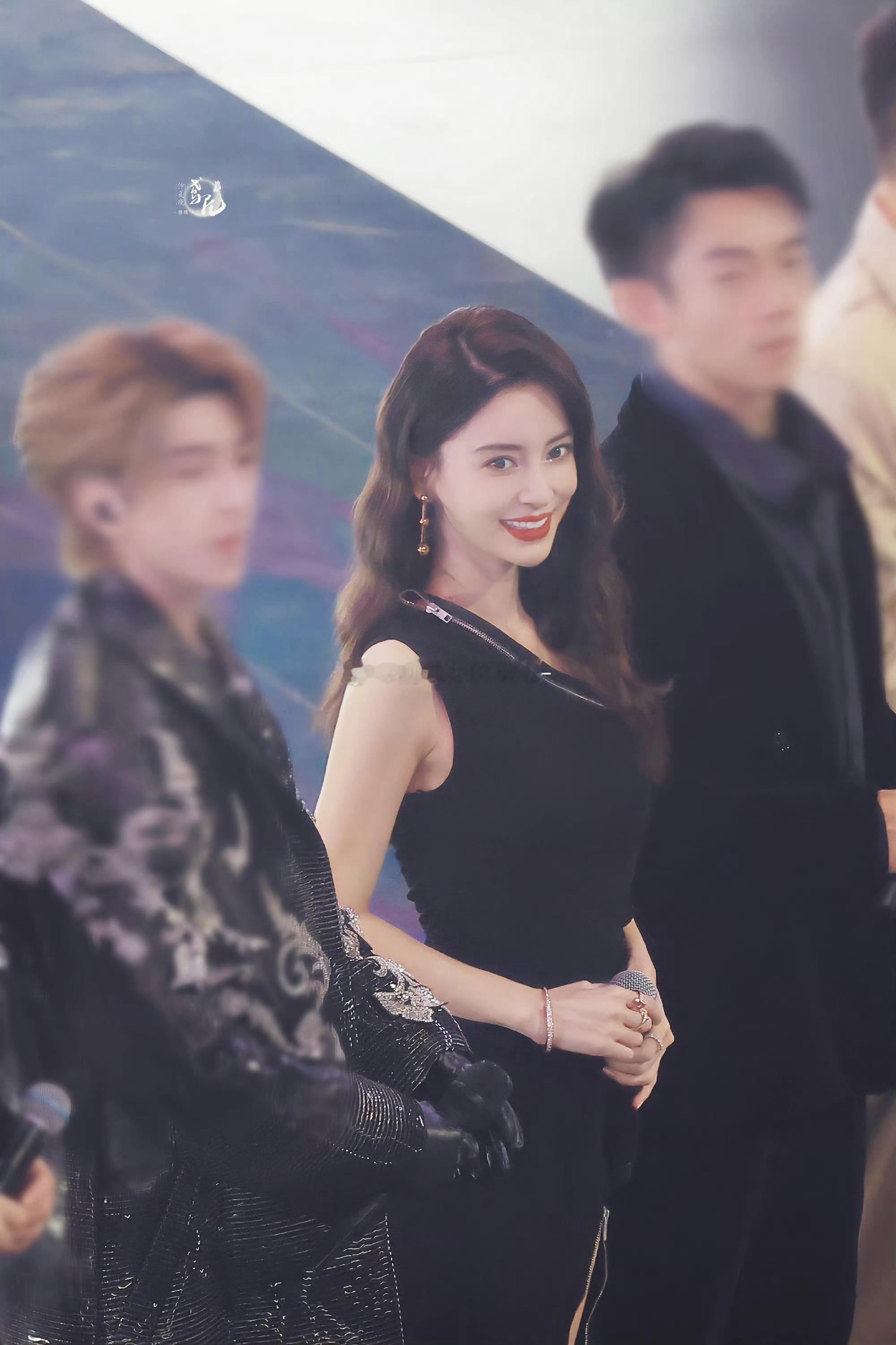 angelababy angelababy 喜欢你是一个层层见喜的过程·𝐋𝐢