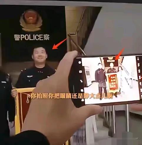 “眯缝眼是小，但聚焦！”湖北一女子感谢民警帮忙找回了丢失的自行车，女子准备了一面