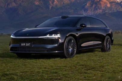 开享界S9T这段时间是真省心，日常通勤堵路时，智驾能帮着规避行人、平顺变道，副驾