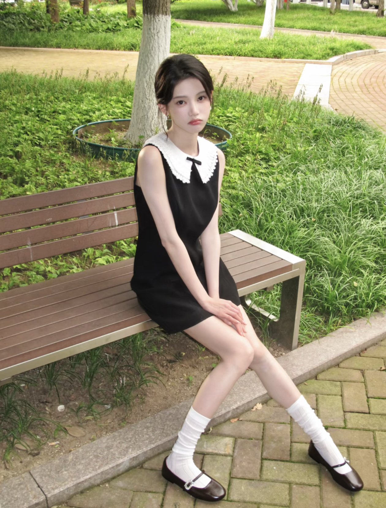 孙珍妮胳膊瘦到只剩骨头了现在她真的看起来小小的很瘦很瘦一、视觉冲击：路透图瘦到“