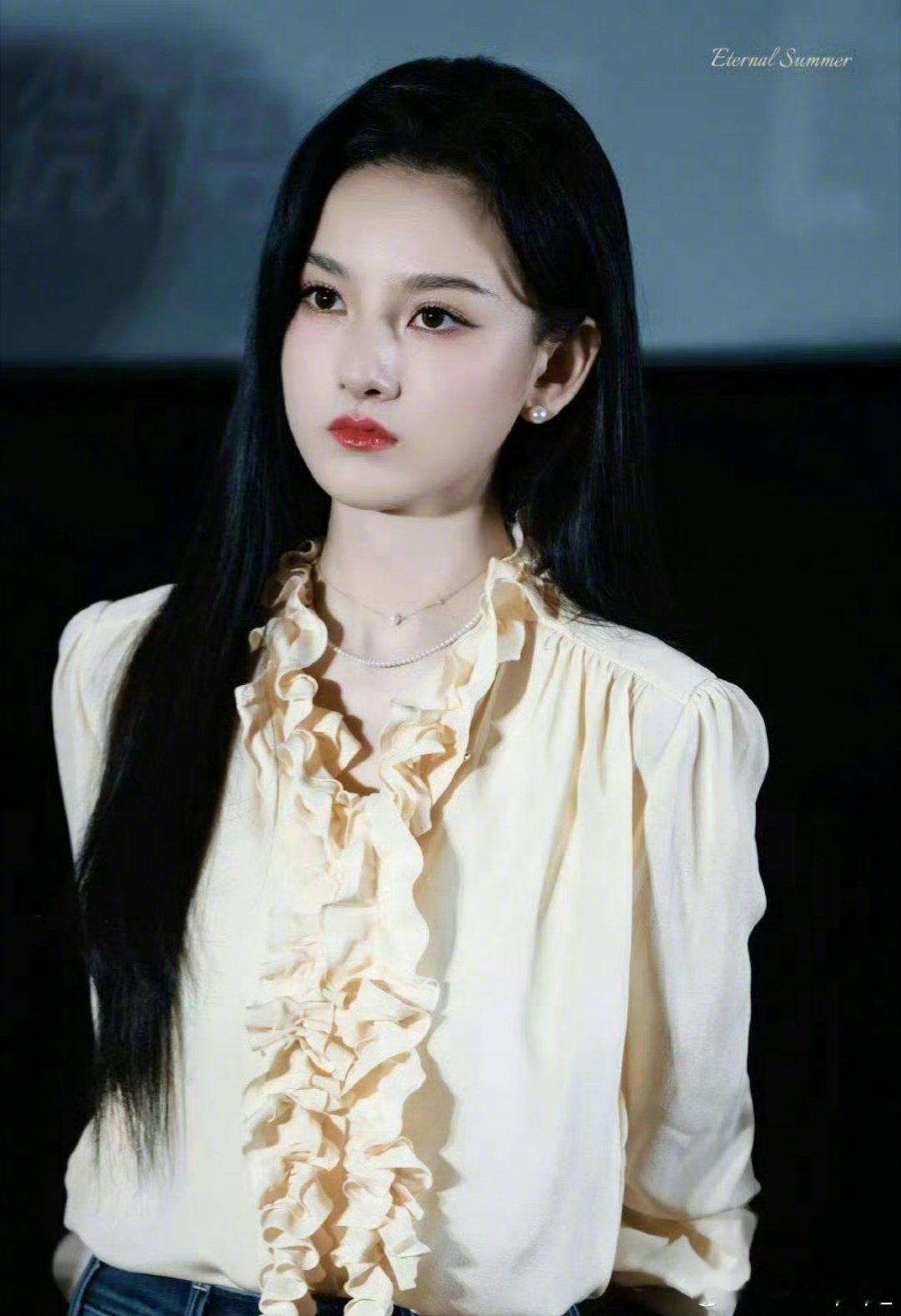 宋祖儿沉寂后的猎杀时刻95花里最看好的就是她要作品有作品 要演技有演技 ​​​