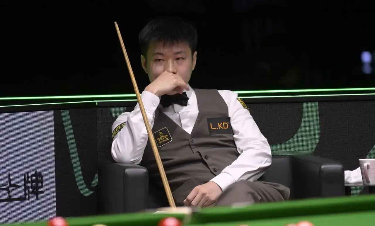 北京时间3月15日，玉山世界公开赛明天开打，赵心童作为世界冠军却面临最大危机：单