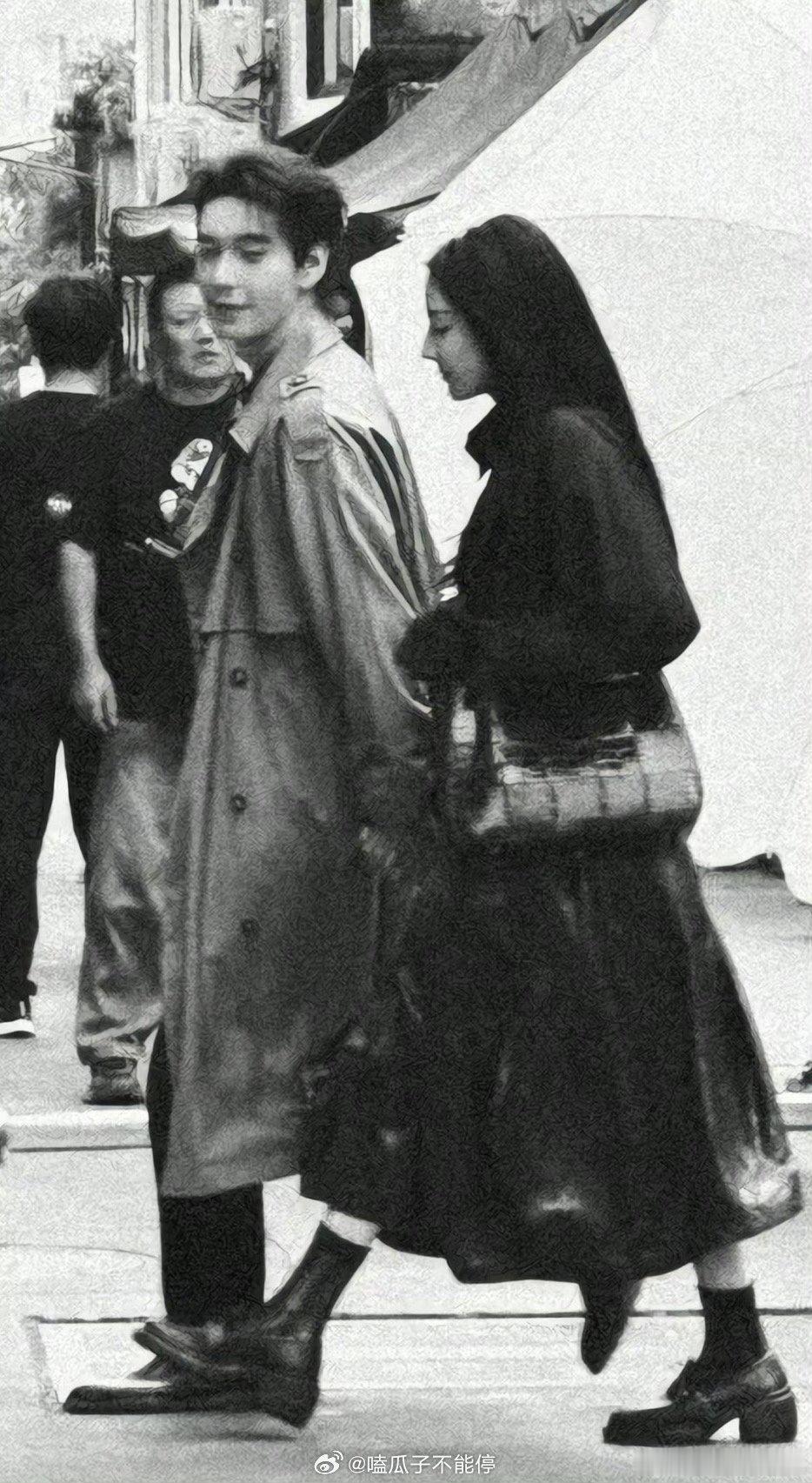 迪丽热巴和陈星旭这张图拍的是真有氛围感，时尚芭莎你该上班了！ 