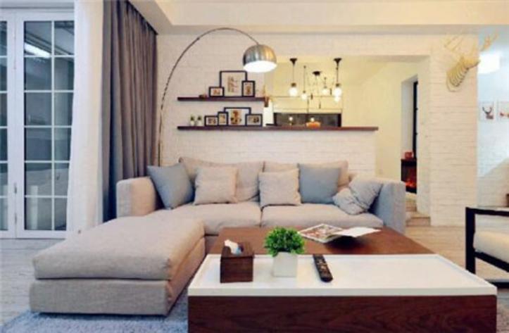 太不要脸了！上海静安，一男子花500万买了三室一厅，谁知装修好后，后妈拿着2瓶茅