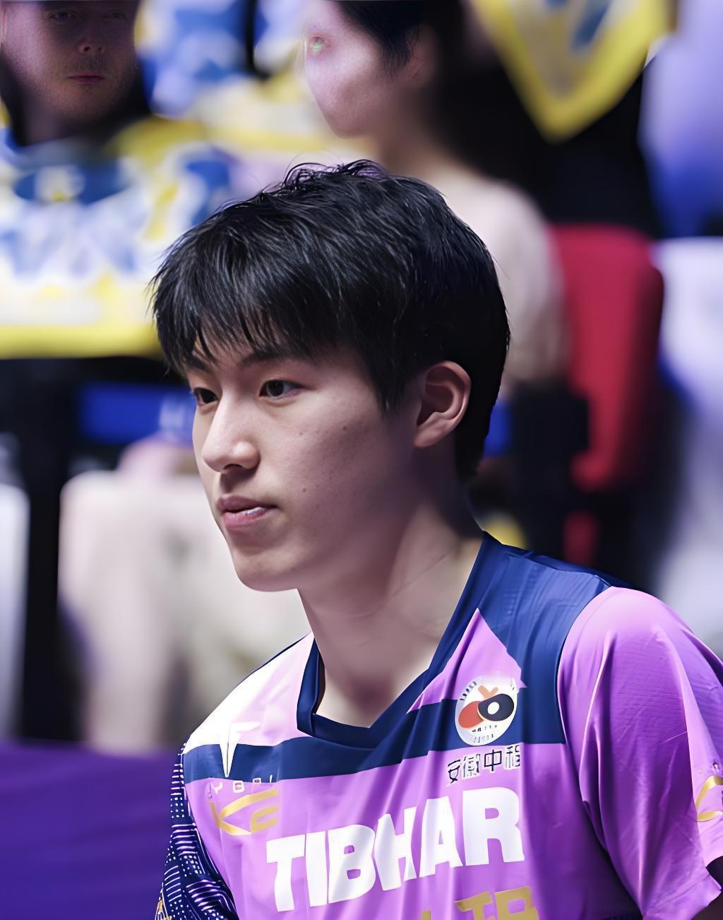 这位有点帅的07年小将温瑞博，今天的表现收到了很多点赞，毕竟是战胜世界排名第三的