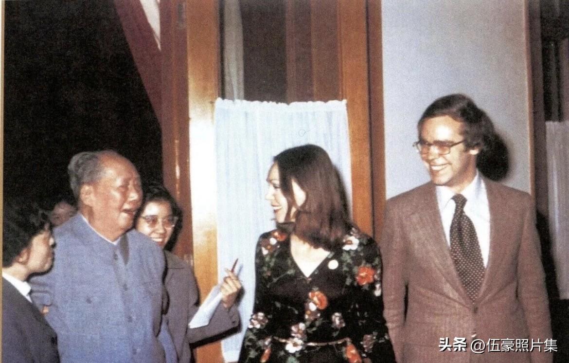 1975年12月31日深夜至1976年1月1日凌晨，82岁高龄的毛泽东主席在中南