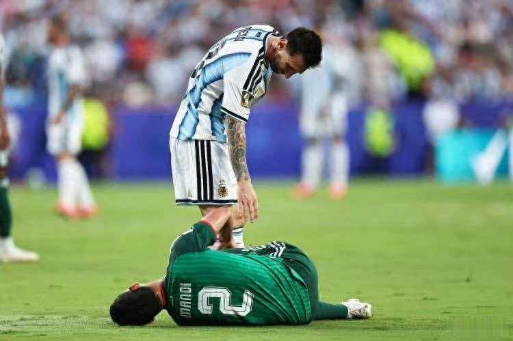 FIFA内部处分阿根廷战VAR裁判 阿尔及利亚媒体：对阵阿根廷比赛VAR裁判已被