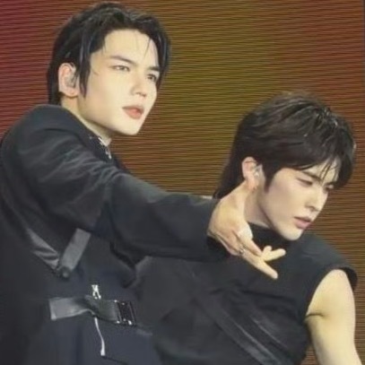 李松河和李河民最新同框怎么评…有个人是不是想参加国补了？ 