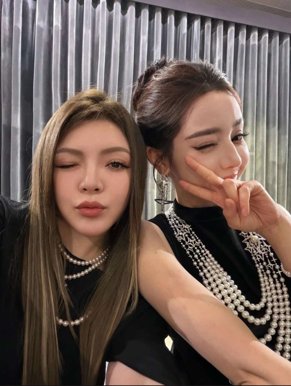 美萌剪刀手✌🏻 ​​​