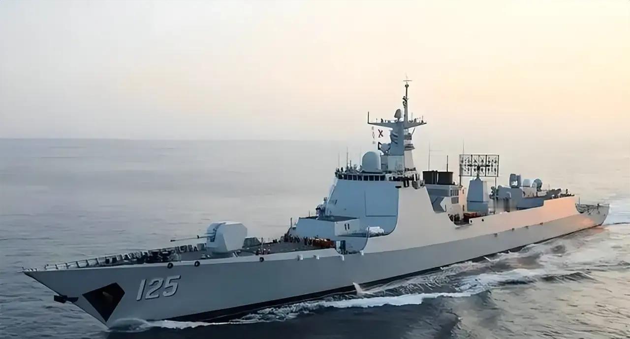 快讯！
美国军事媒体突然宣布了。
近期美国几家军事媒体在报道中说，中国海军的05