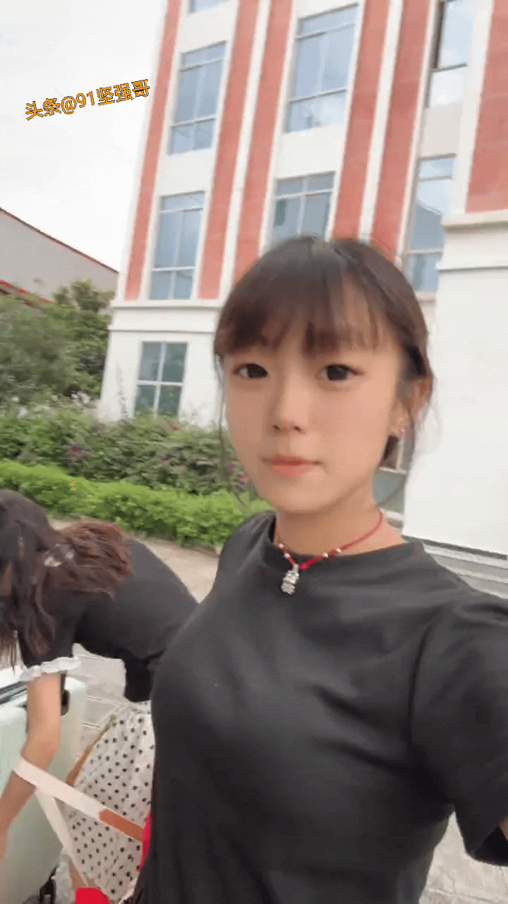 和姐妹们去广东打工咯！