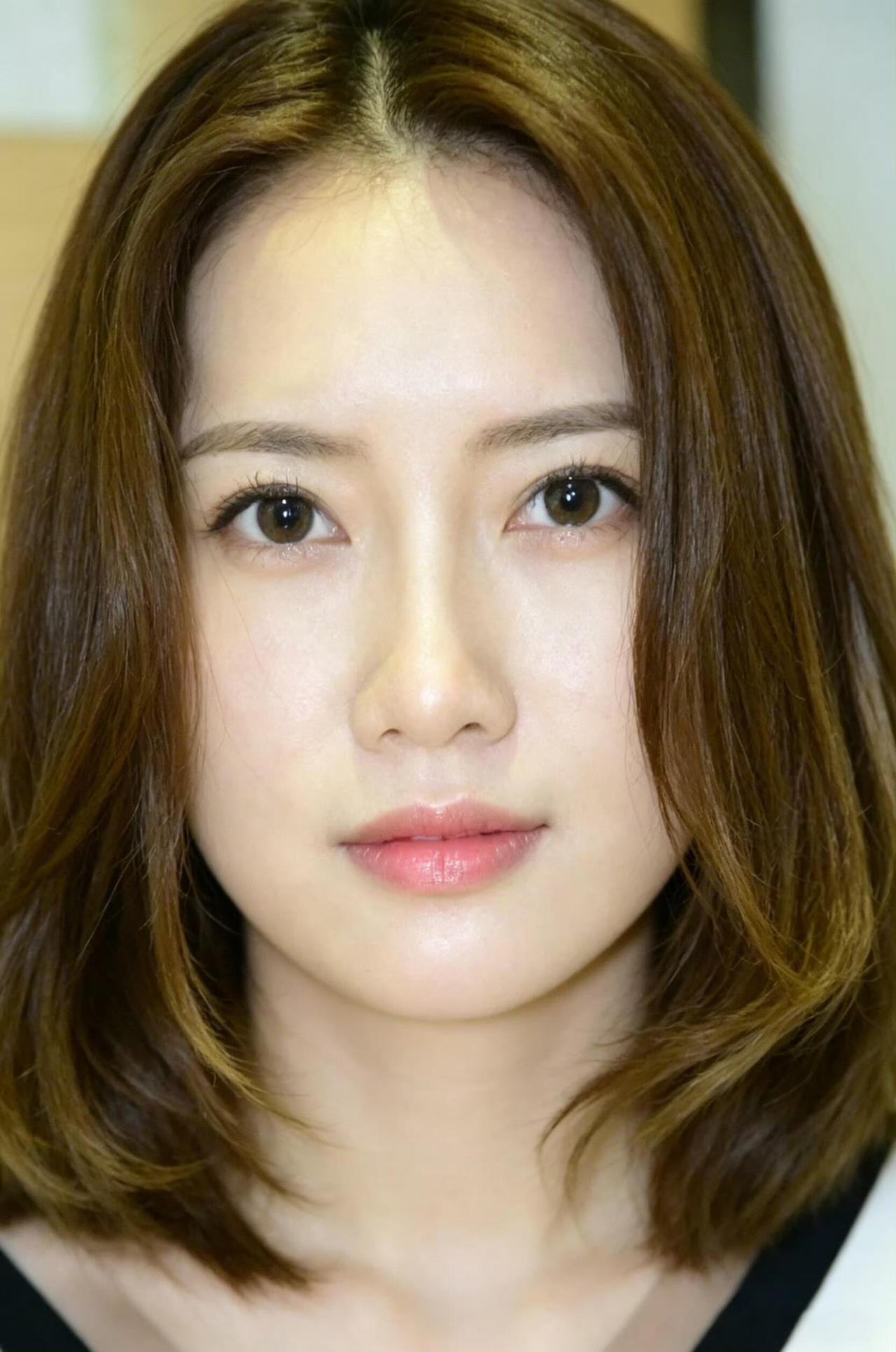 平淡的生活中总有那么一缕靓丽的色彩陪伴。