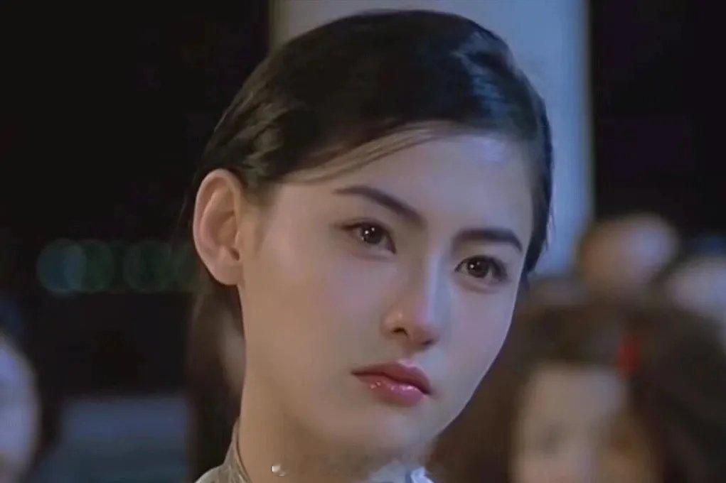 本以为张柏芝神颜是意外，看到他爷爷照片后，原来是中了“基因彩票”！ ​​​