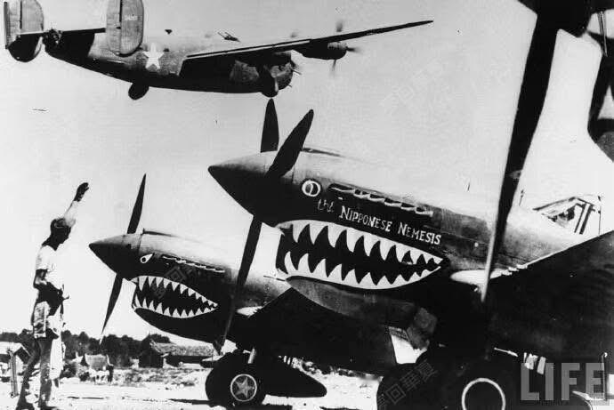 抗战时期，与日机殊死搏斗的国军“空中英豪”们！

他们绝大多数都来自名门望族，却