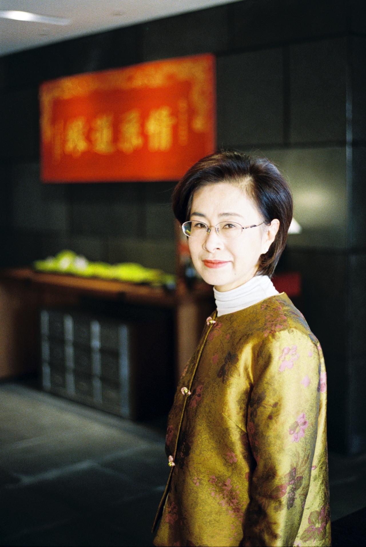 我是一个特别特别不喜欢社交的人，也不爱扎堆儿，回想起来，人生所有阶段都是独来独往