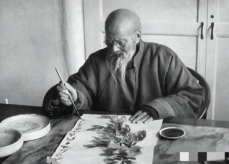 1952年的一天，诗人艾青带着一幅落款为白石的画，造访齐白石府上，请他帮忙判断真