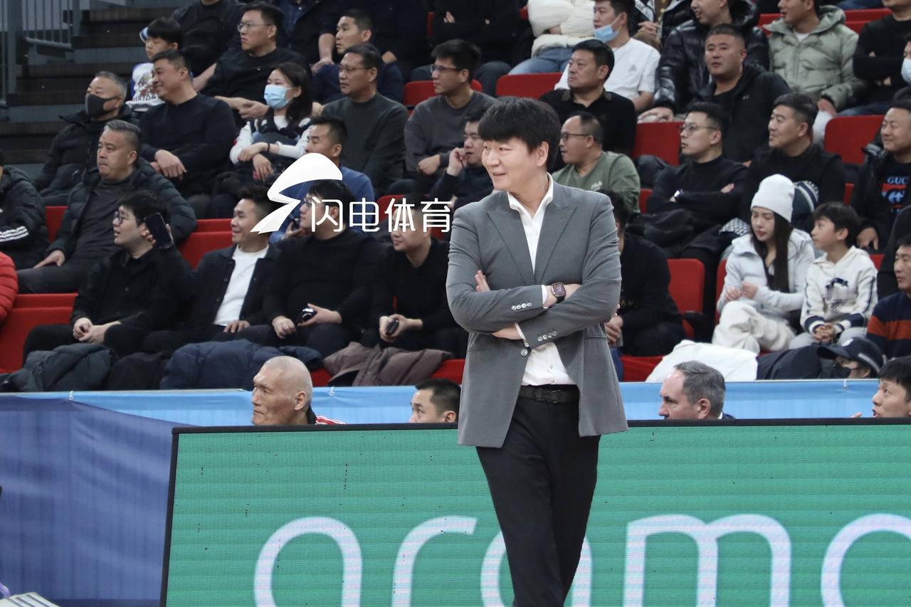 上海久事男篮的七连胜要靠山东高速来终结，不管你信不信。

虽然上一场山东主场输给