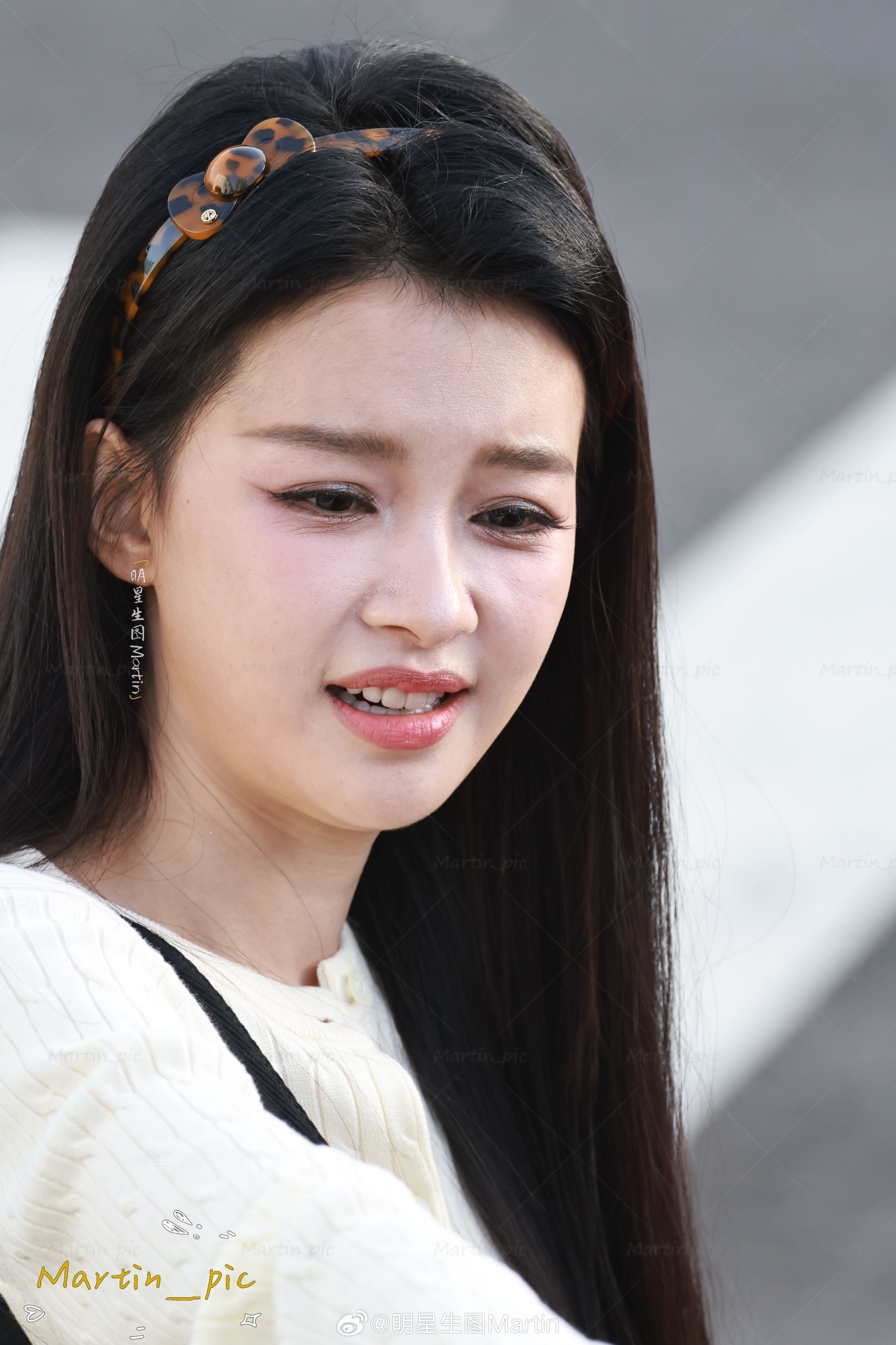 孙怡 孙怡浪姐上班生图戴发箍的孙怡好乖好乖～孙怡 好美的洋娃娃  sy 浪姐直播