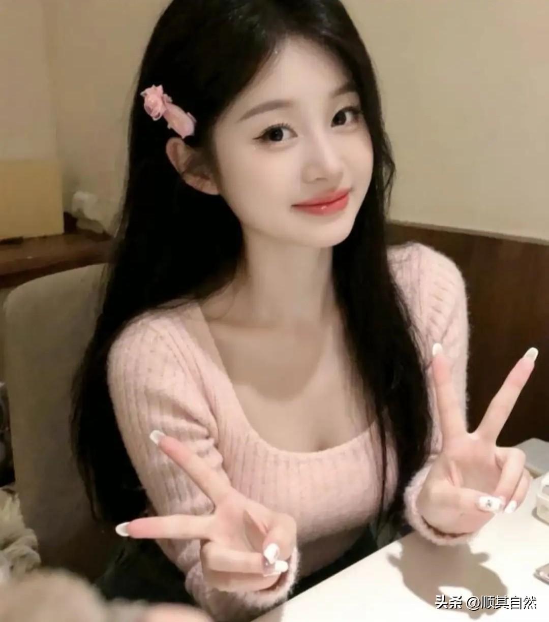 希望你

希望你
天黑有灯，下雨有伞。
从此，平安喜乐，平步青云。

希望你，