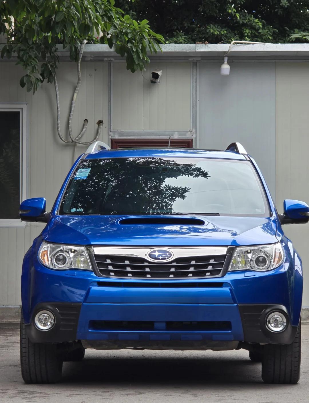 1. 斯巴鲁森林人
核心标签：全时四驱+水平对置，机械素质拉满
- 独门绝技：水