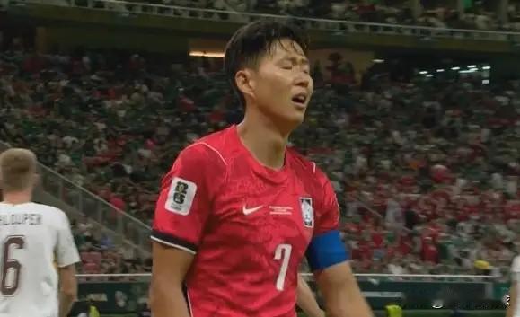 韩国队主帅洪明甫真是不敢得罪孙兴慜！在今天韩国队以2：1战胜捷克队的世界杯小组赛
