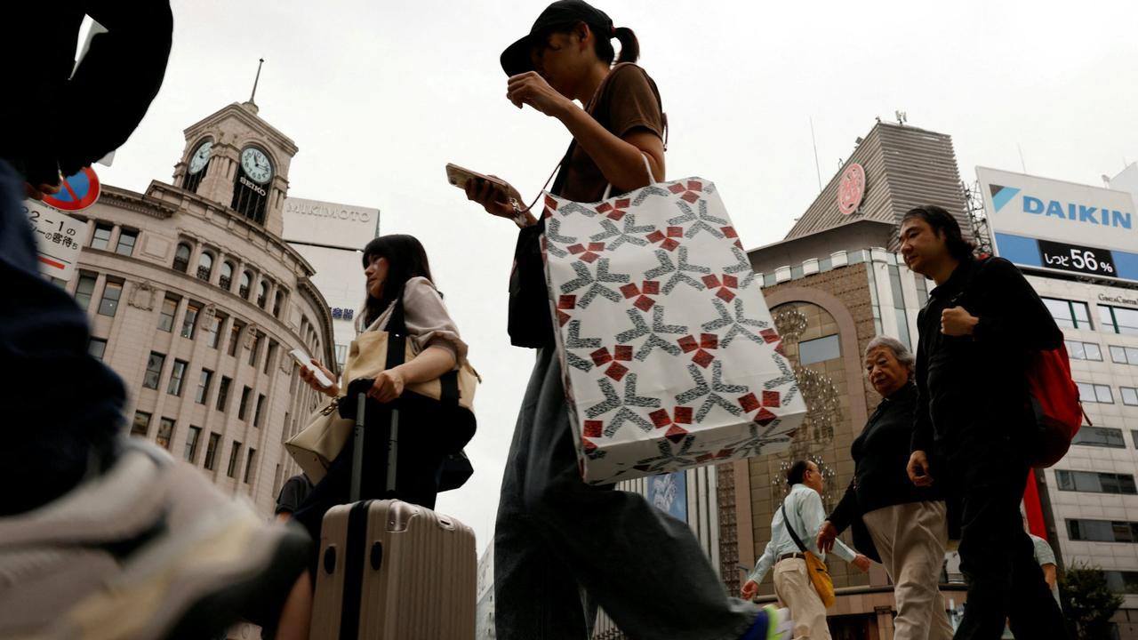 日本跌出中国游客十大目的地，去年同期还排榜首，原因日本政府心里清楚。
共同社10