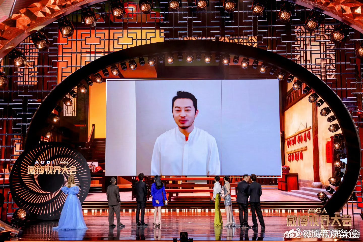 武林外传又在微博视界大会团聚了[捂嘴哭][捂嘴哭]白月光级别的剧集啊[打call