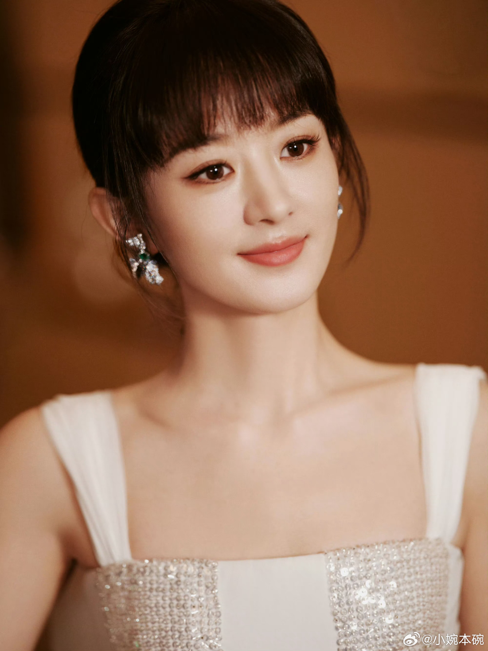 赵丽颖工作室出图萌萌的李秋萍镇长梦回小明兰 今天的赵丽颖梦回明兰了