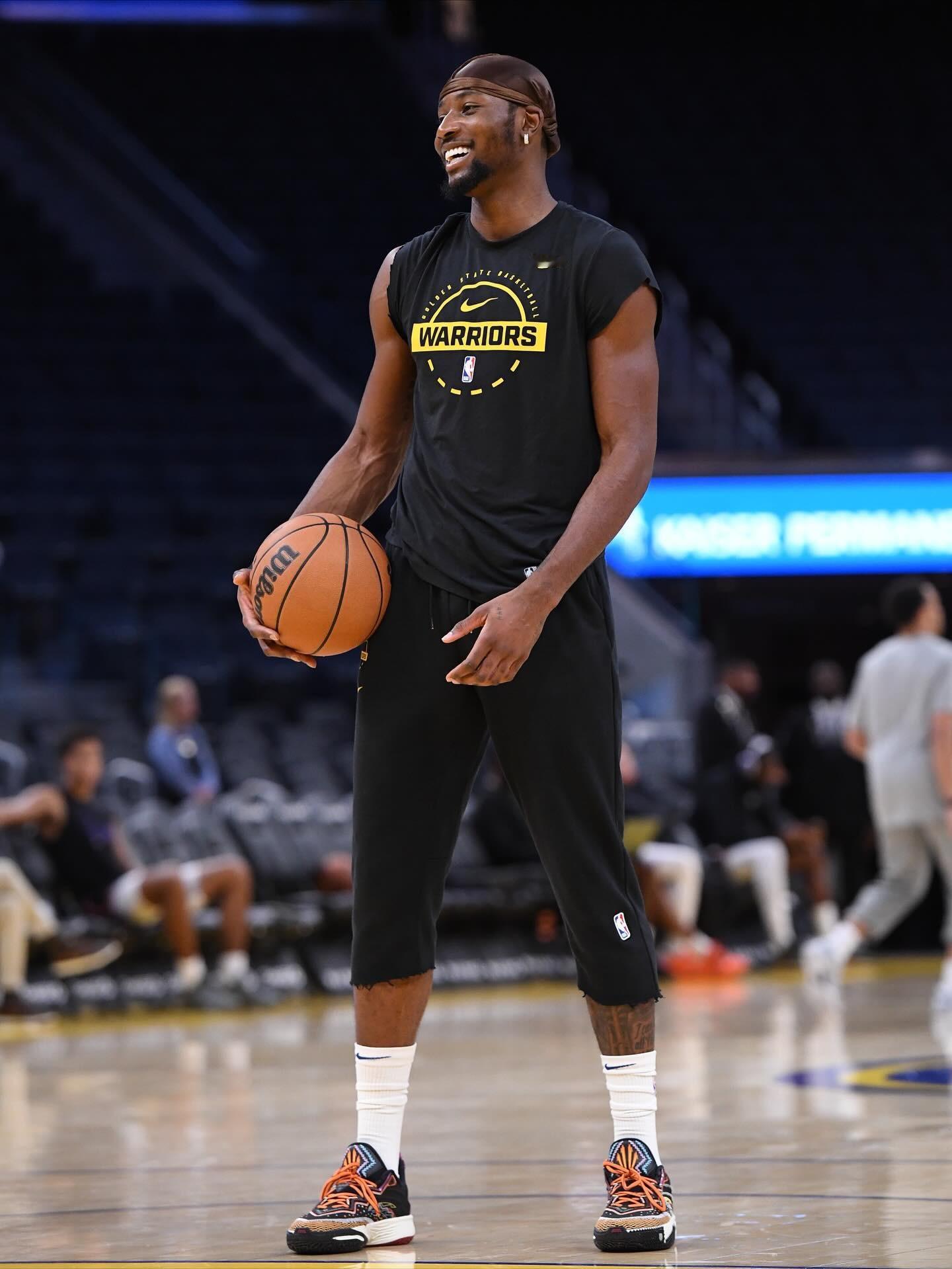 明天勇士对阵鹈鹕，库明加缺席鹈鹕方面锡安出战成疑，普尔确定缺席鲁尼效力勇士10个