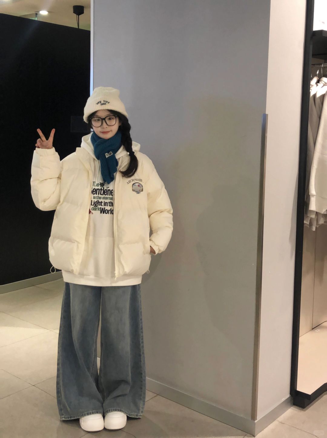 ❄️白色羽绒服➕卫衣叠穿好好看！好喜欢！！！