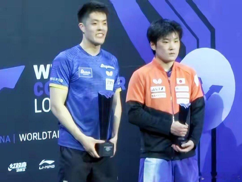 张本智和亚军wtt伦敦球星挑战赛男单决赛，张本智和2比4输给了邱党，无缘冠军，颁