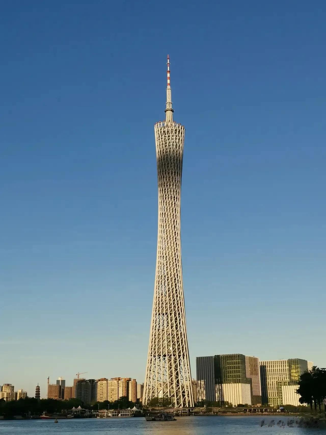 北上广——中国标志性前三甲城市，曾经是70、80后的梦想之地。而做为千年商都的广