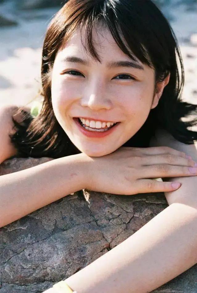 好色女人特征
1.腿细屁股大
2.是男人的10倍以上
3.99.9%都好色
4.