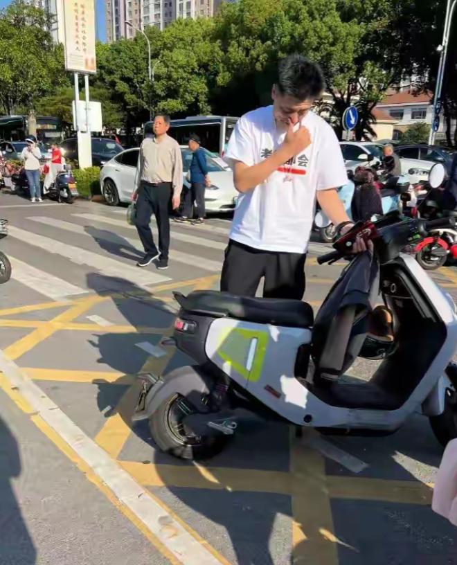 张雪峰去世头七这天，公司总经理武亮发了一篇长文悼念，里面不仅说了对公司未来的安排