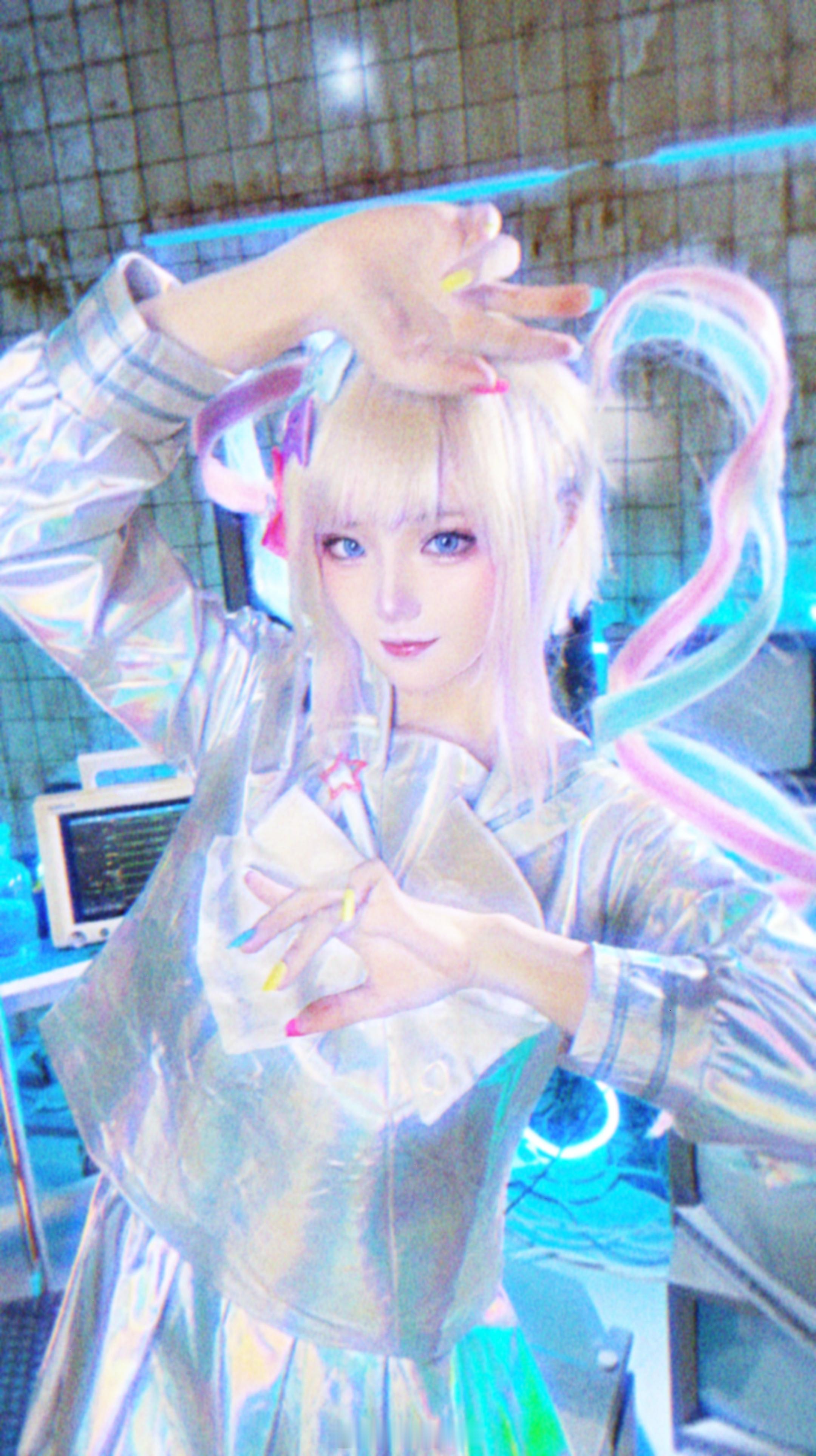 #主播女孩重度依赖##超天酱# 人类的恶意，即使是天使也是无法承受的。 ​​​