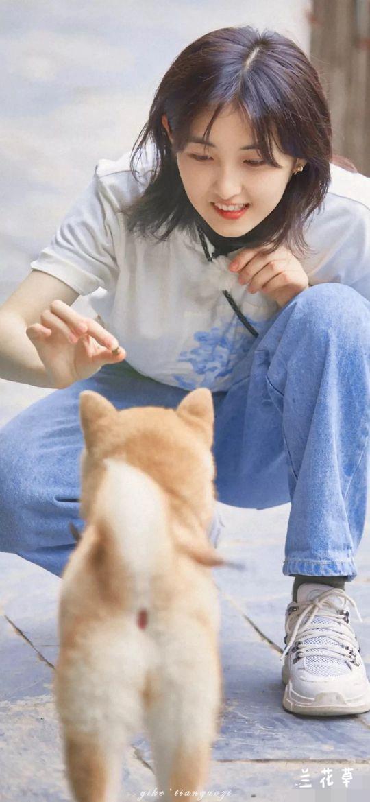 青春多美好！
张子枫